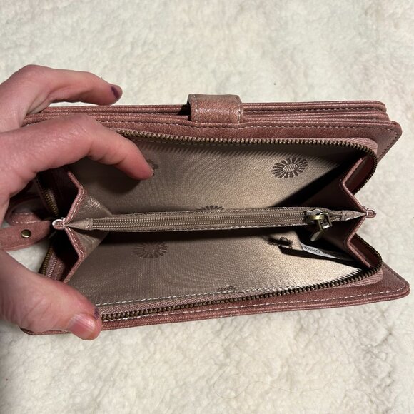 Wallet NWOT - Picture 4 of 5